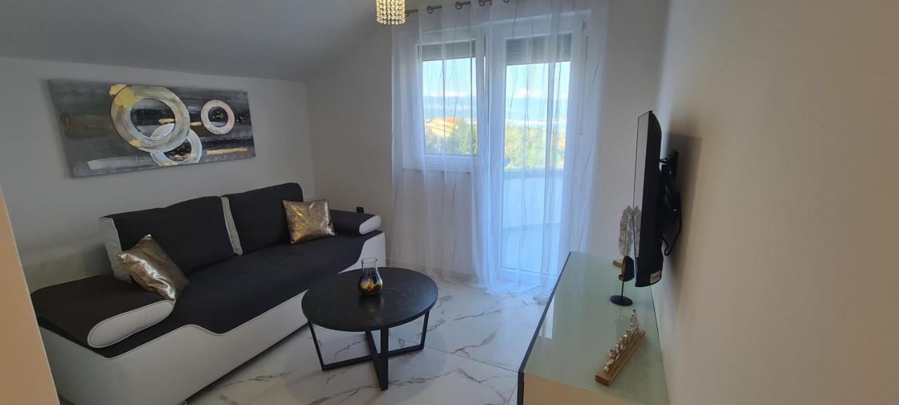 Apartments Rajna Čižići Eksteriør billede